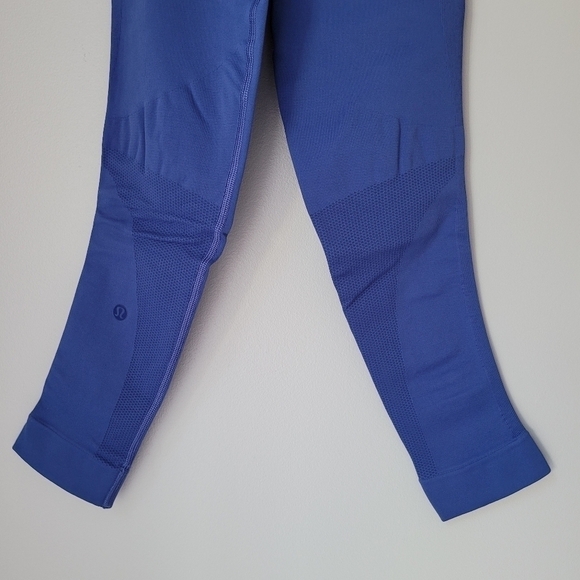 LULULEMON Zone In Crop - Picture 6 of 10